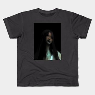 Beautiful girl, so beautiful. Picture is slightly sloppy and with pixelation. But what important - is here. v2 Kids T-Shirt